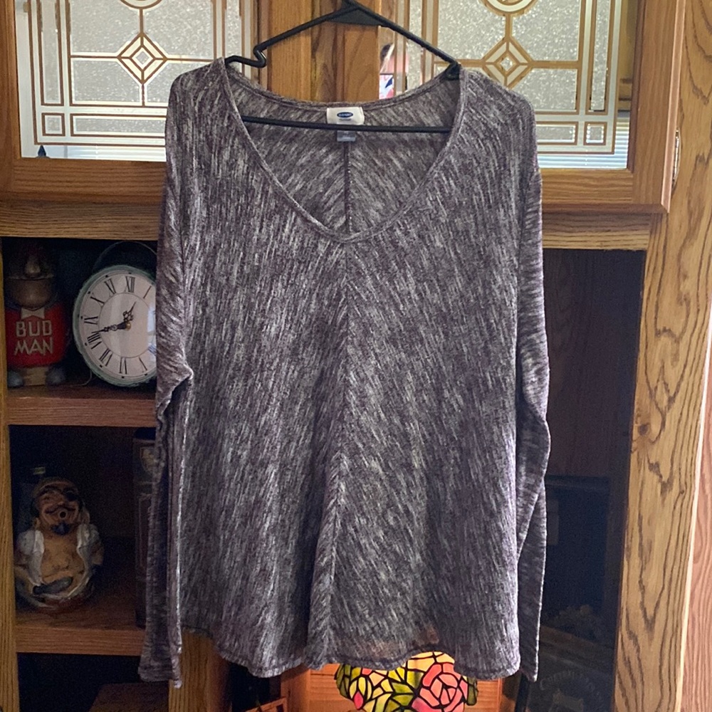 Long sleeve Old Navy Sweater material but super light! Maroon and white color